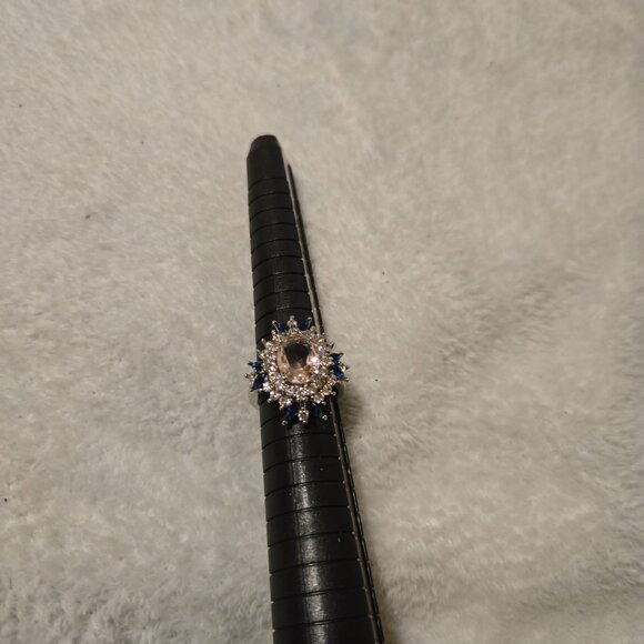 New Vintage Style Celestial Ring  with Synthetic Gemstones - Picture 3 of 3